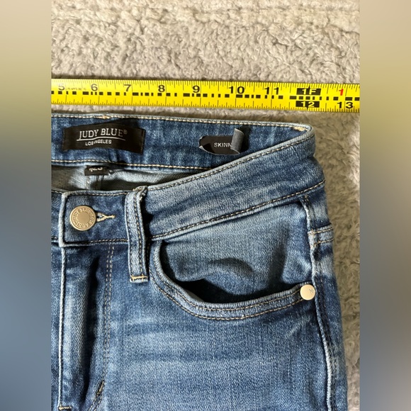 Judy Blue Jeans Womens Size 1/25 Skinny Fit High Rise Raw Cut Out Hem JB88459 - Picture 9 of 15